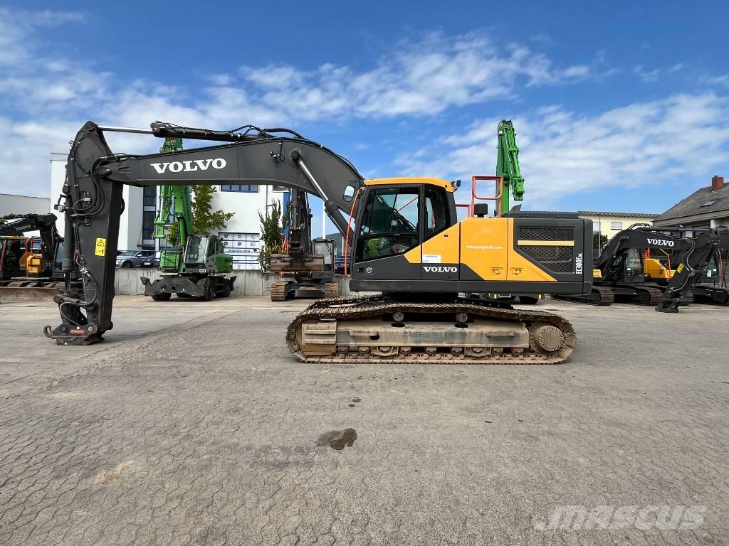 Volvo EC300ENL حفارات زحافة