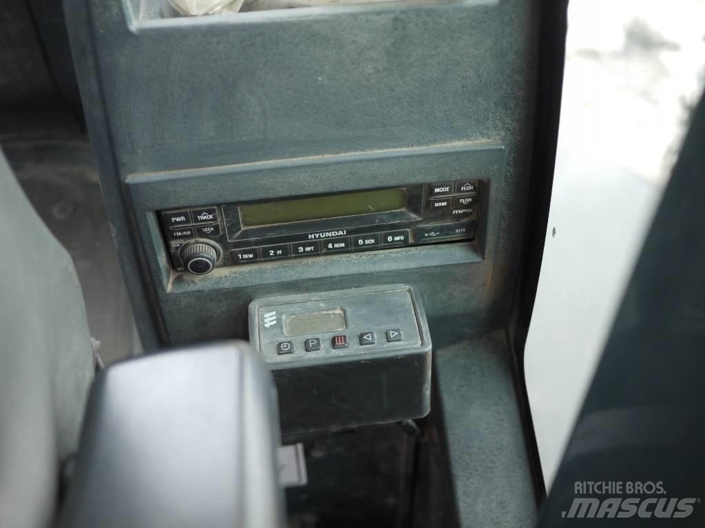 Hyundai R 380 LC-9 حفارات زحافة