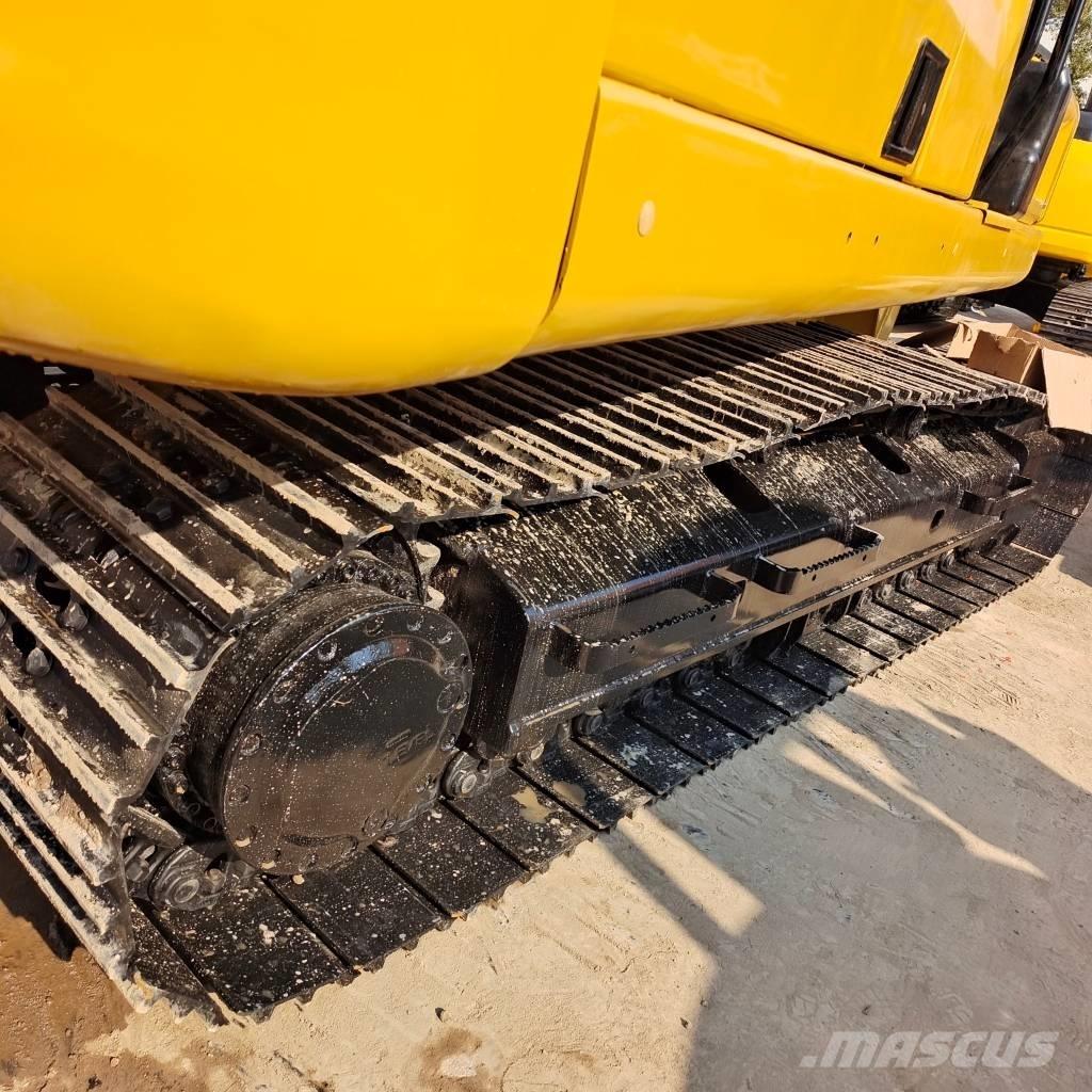 CAT 320 GC حفارات زحافة