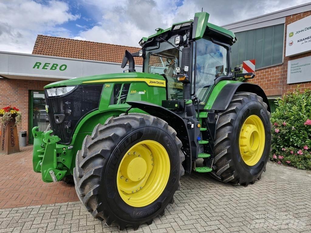 John Deere 7R330 الجرارات