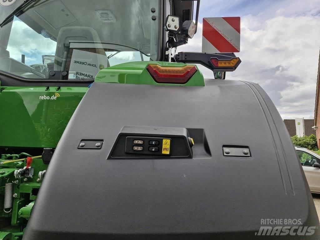 John Deere 7R330 الجرارات