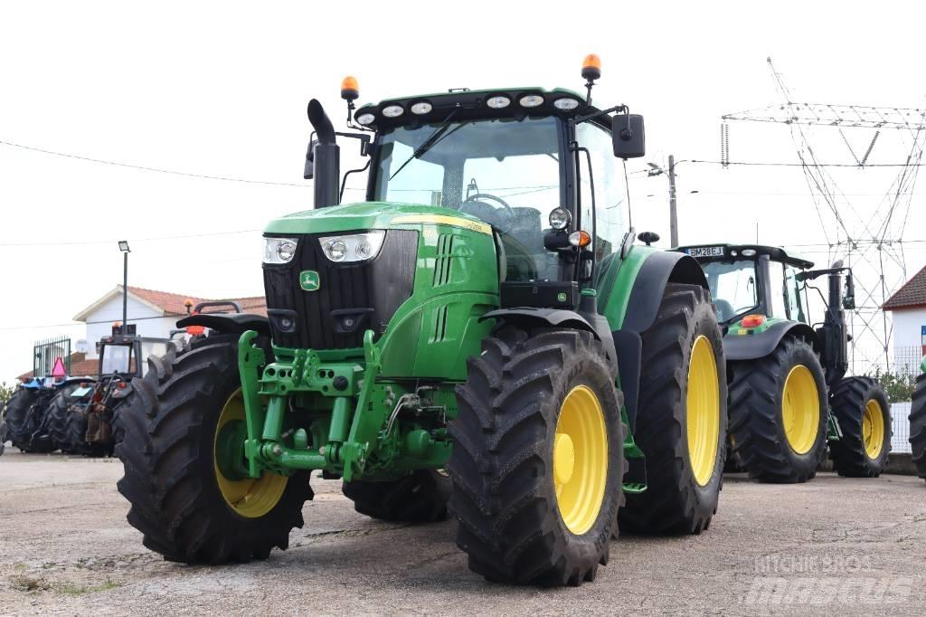 John Deere 6195 R الجرارات