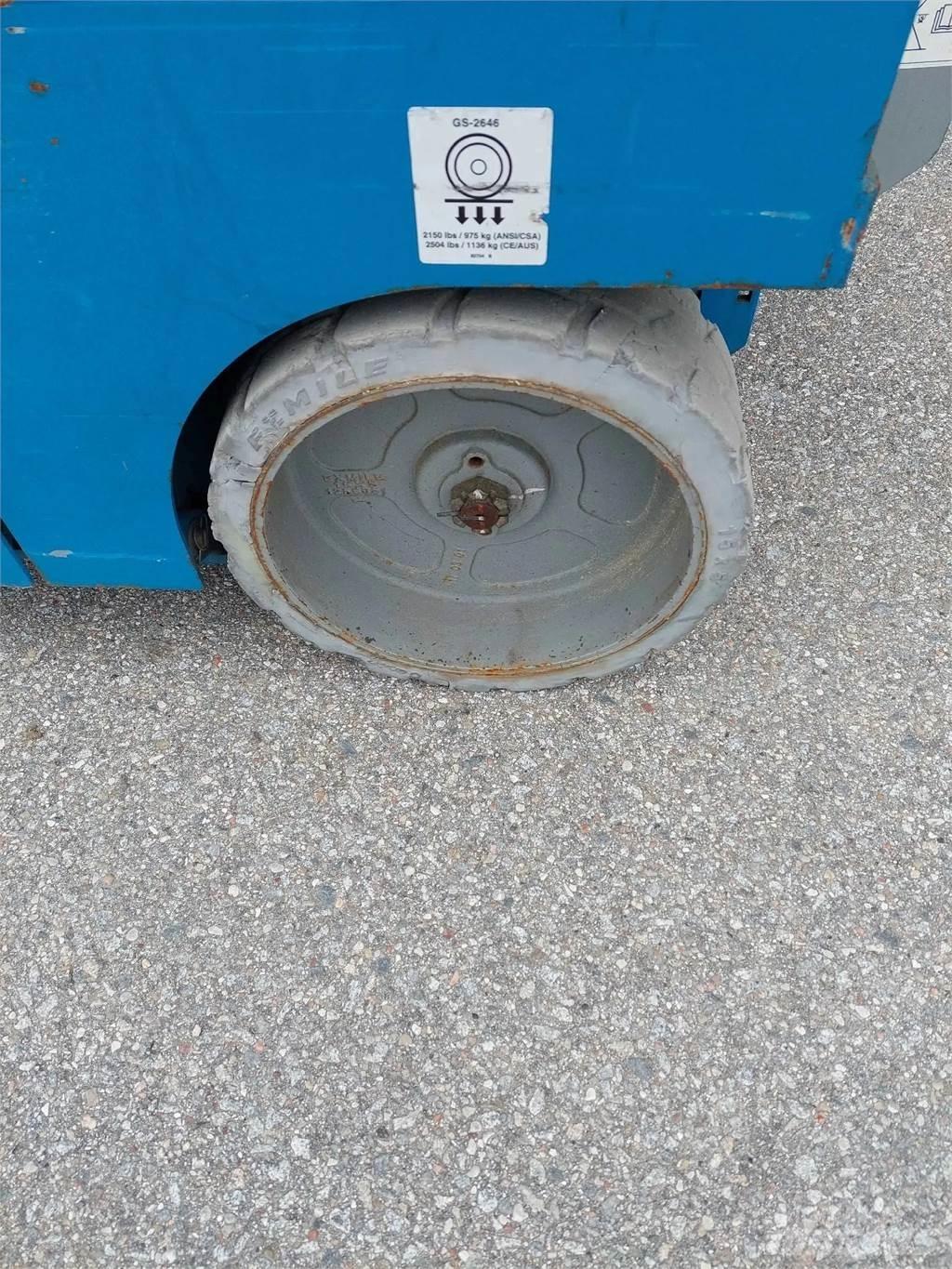 Genie GS 2646 رافعات مقصية الشكل