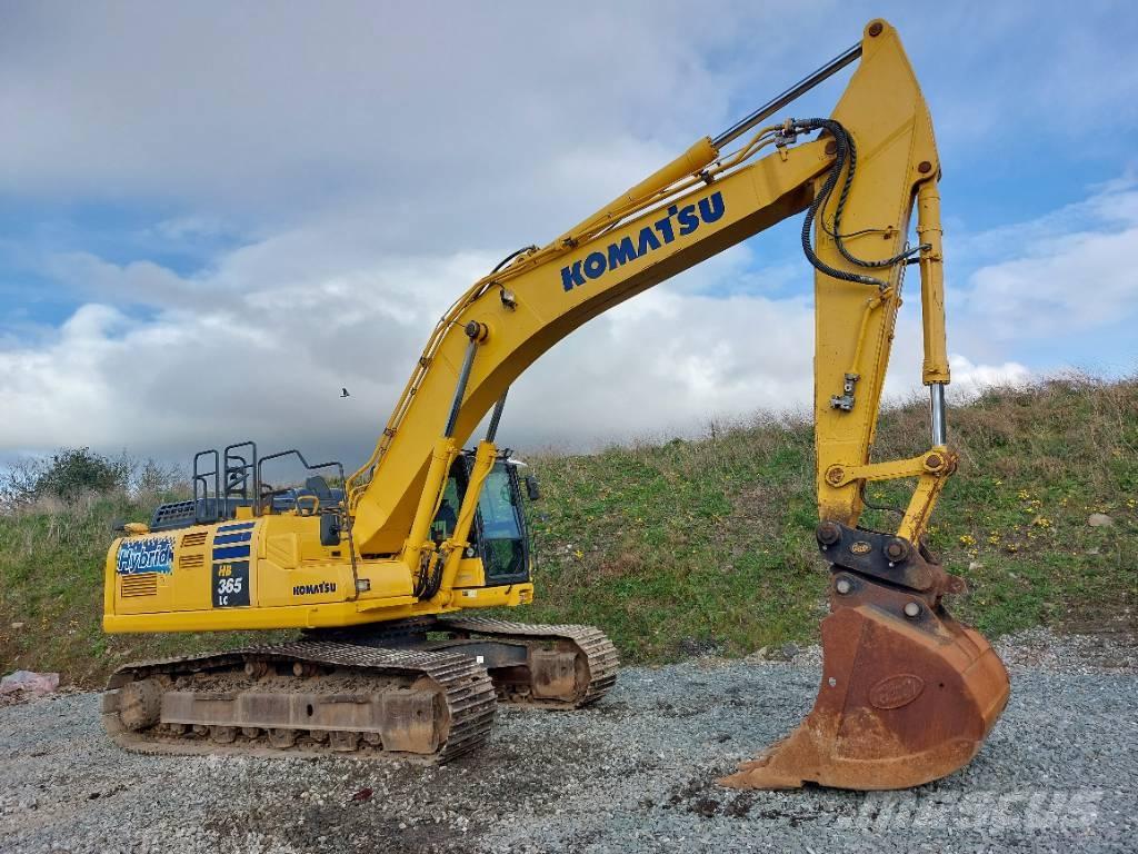 Komatsu HB365LC-3 حفارات زحافة