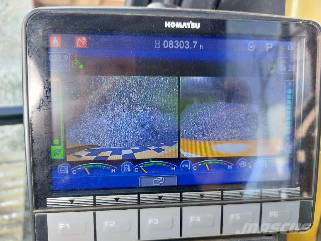 Komatsu HB365LC-3 حفارات زحافة