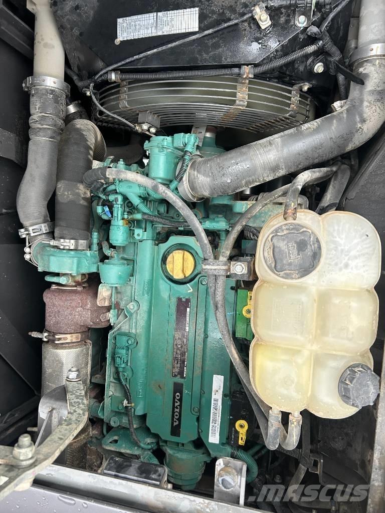 Volvo EC 140 EL حفارات زحافة