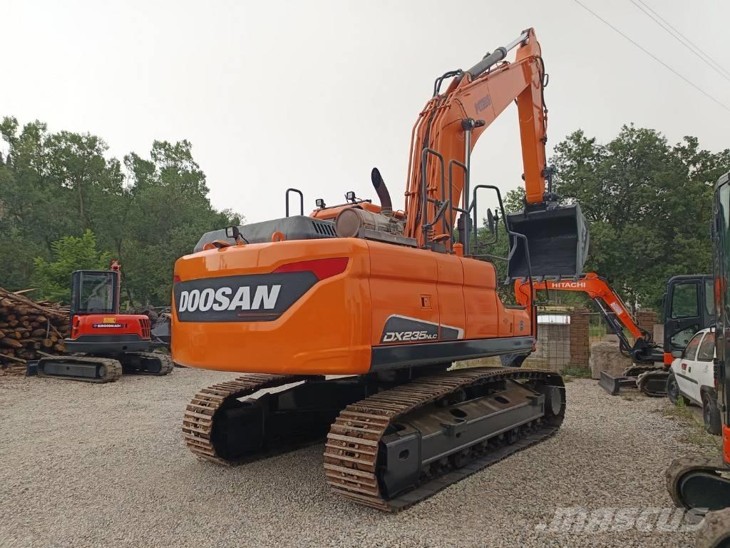 Doosan DX 235 NLC-5 حفارات زحافة