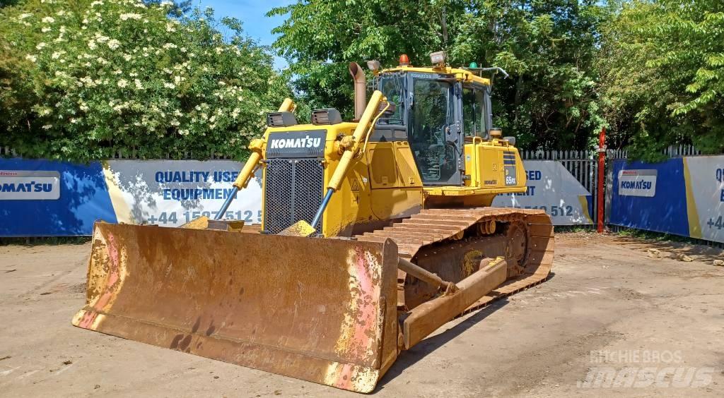 Komatsu D65PX-18 بلدوزرات مجنزرة