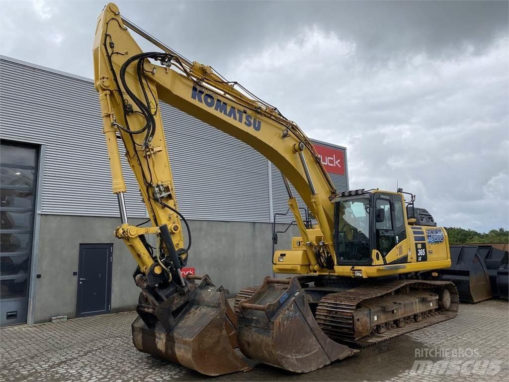 Komatsu HB365LC-3 حفارات زحافة
