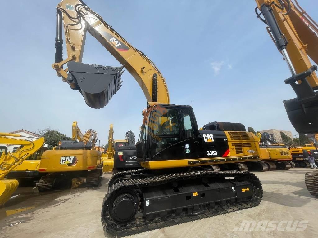 CAT 336 D حفارات زحافة