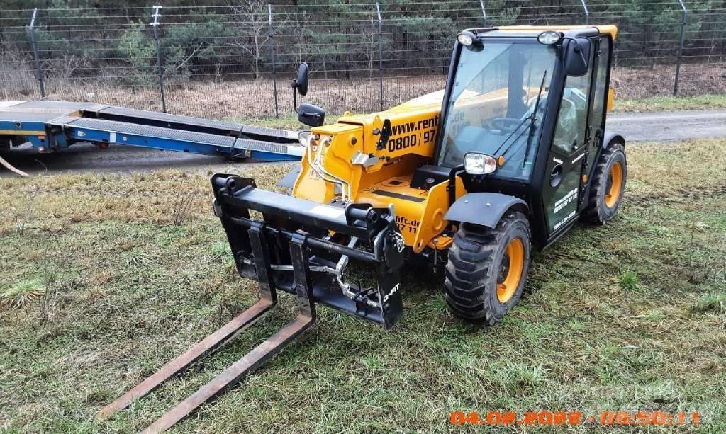 JCB 525-60 مناولات متداخلة