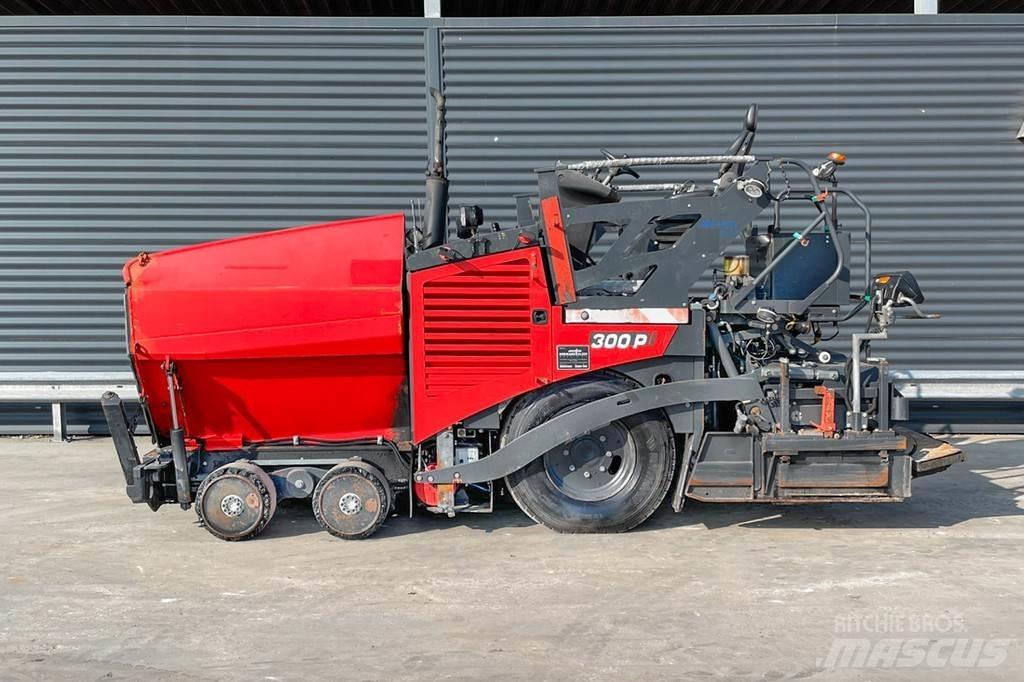 Bomag BF 300 P معدات السفلتة