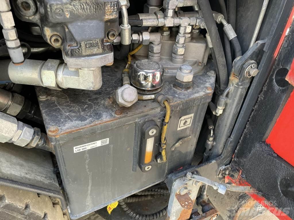 Bomag BF 300 P معدات السفلتة