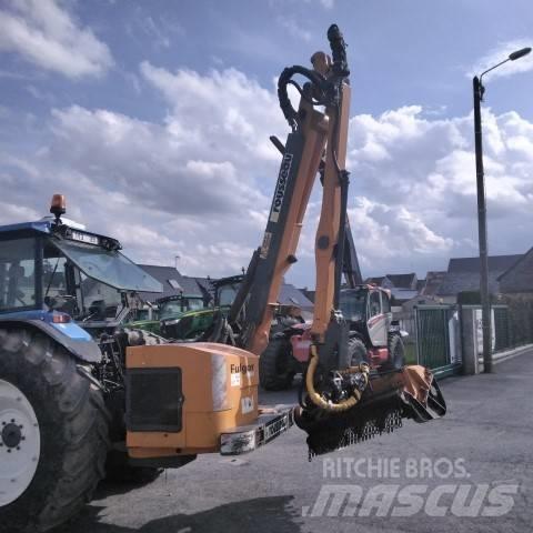 Rousseau FULGOR 850 جزازات وأغطية المراعي
