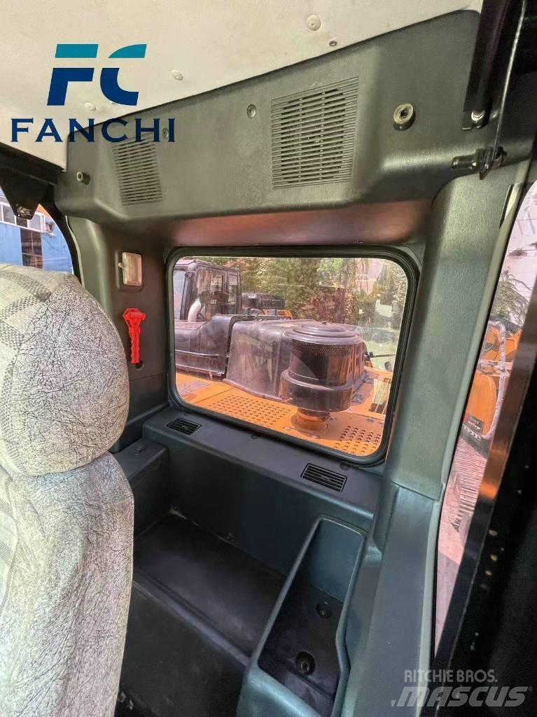 Sany SY 215 C-9 حفارات زحافة
