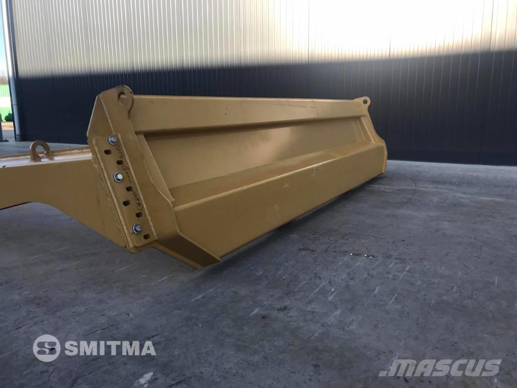 CAT 735C بوابات خلفية