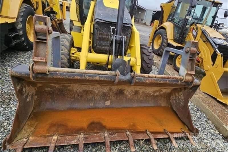 CAT 422E TLB لوادر ذات جرافات عكسية