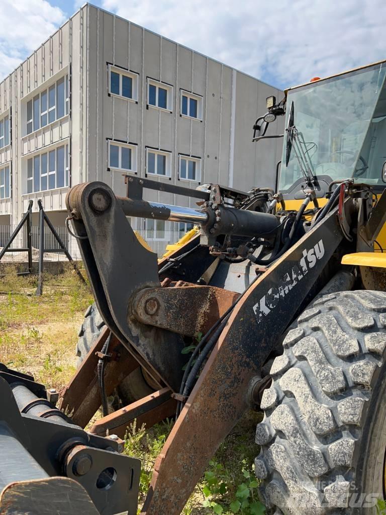 Komatsu WA 250 PZ-6 لوادر بعجل