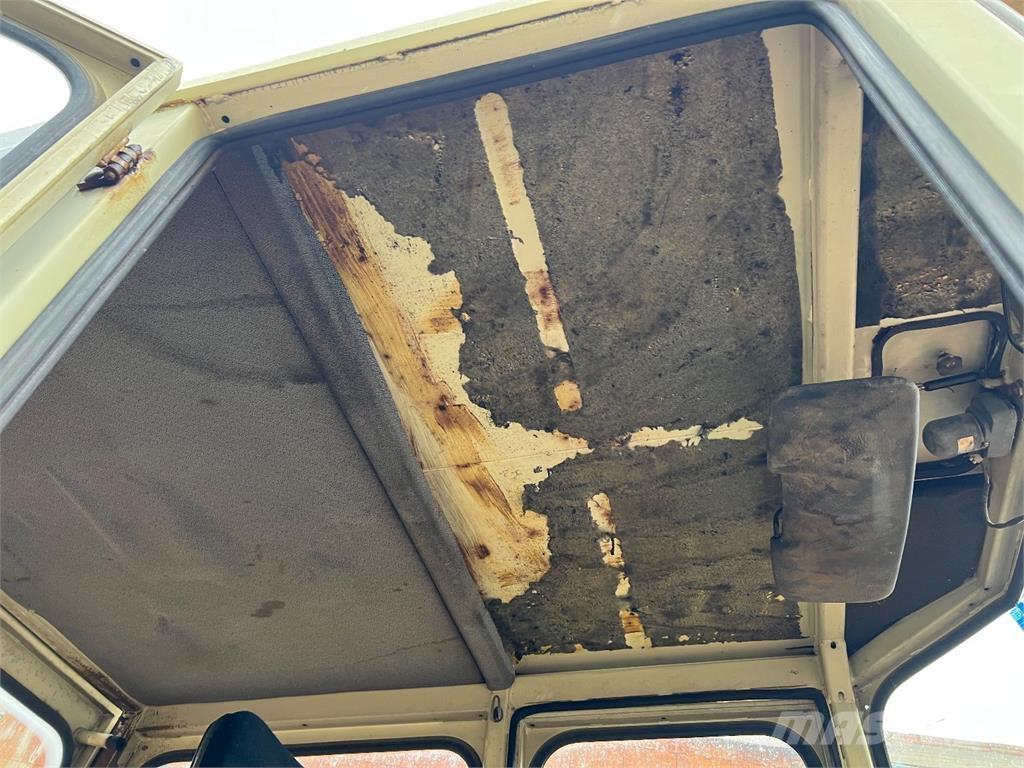 Schaeff SKB 1000 أخرى