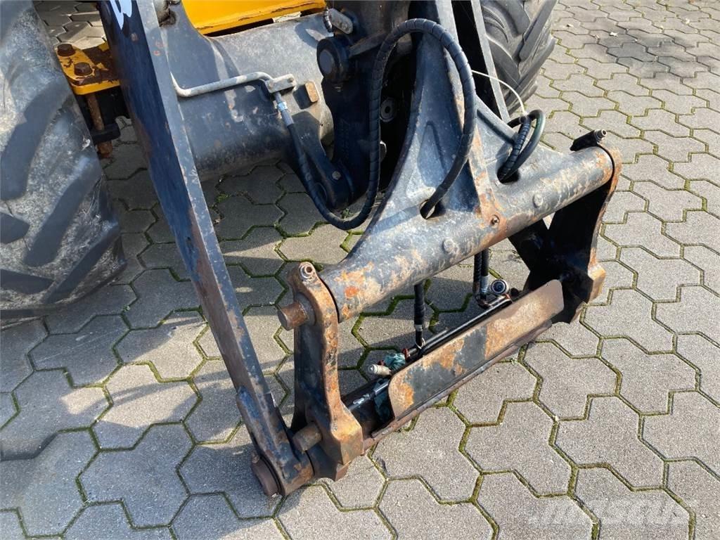 JCB 409 لوادر بعجل