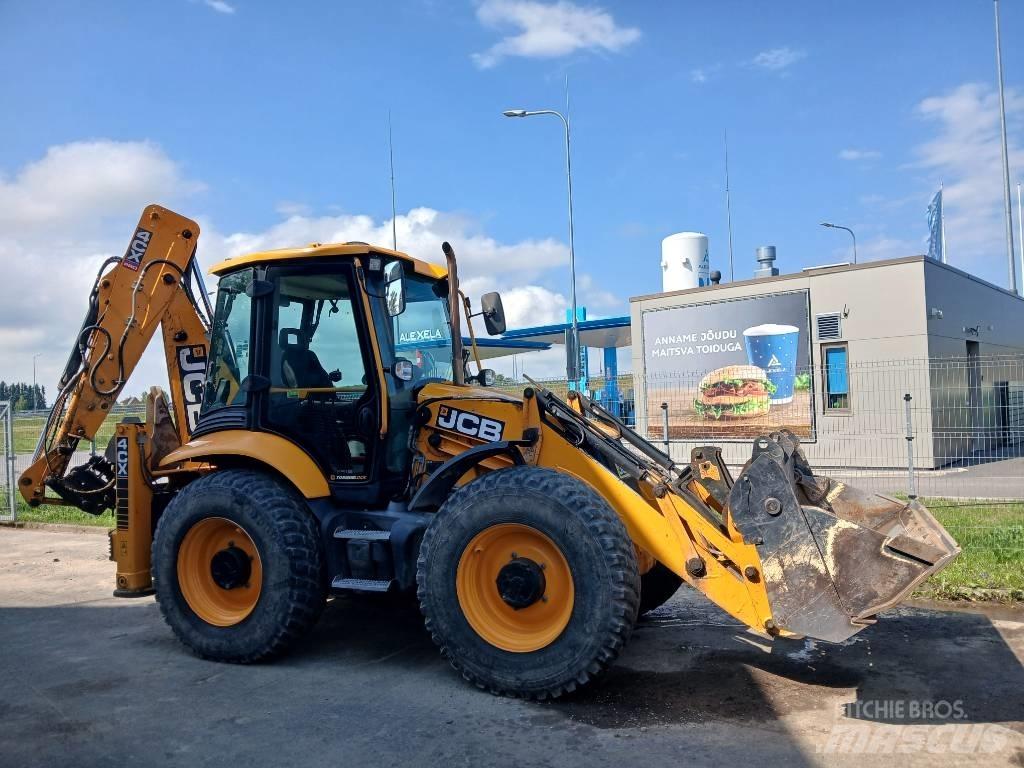 JCB 4 CX Pro لوادر ذات جرافات عكسية