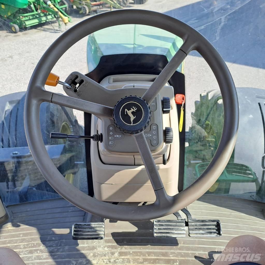 John Deere 7310 R الجرارات