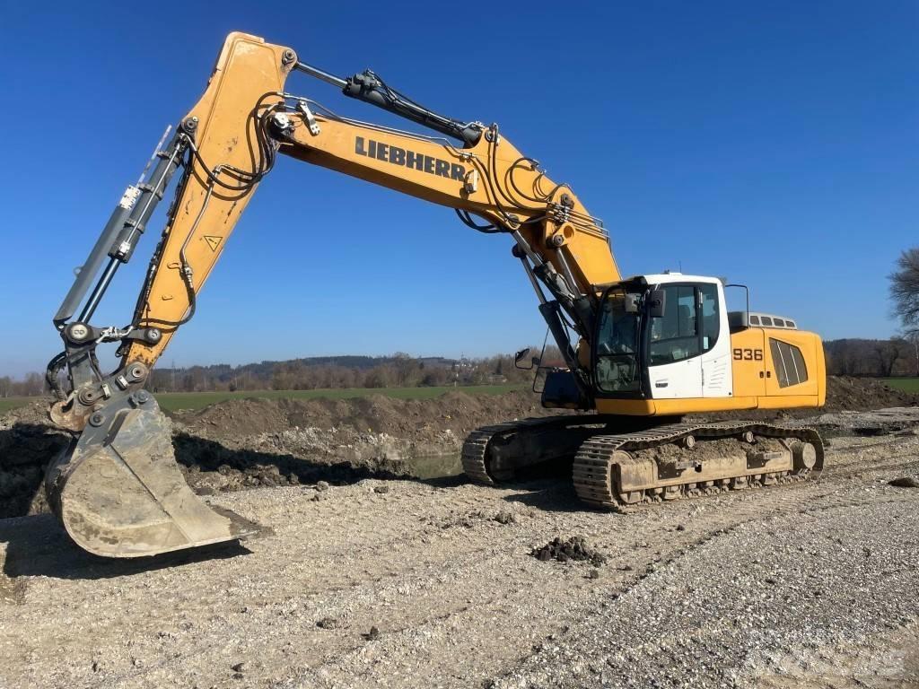 Liebherr R 936 LC حفارات زحافة