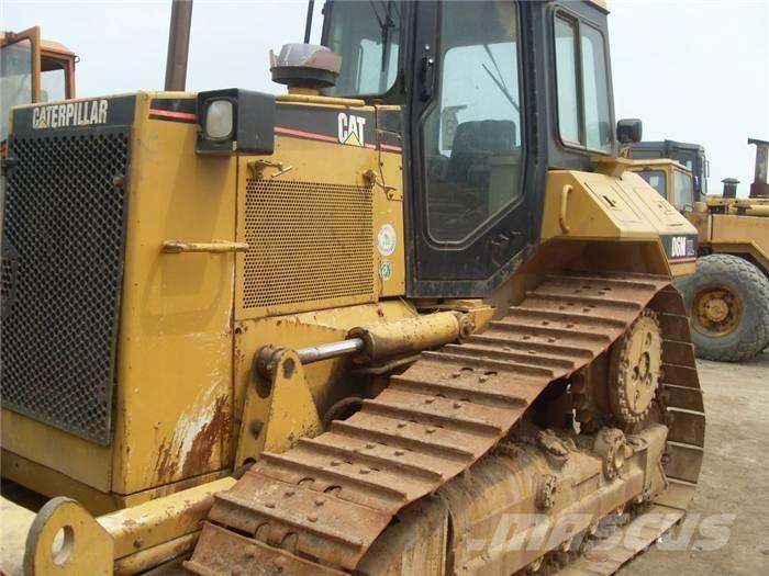 CAT D 6 M LGP بلدوزرات مجنزرة