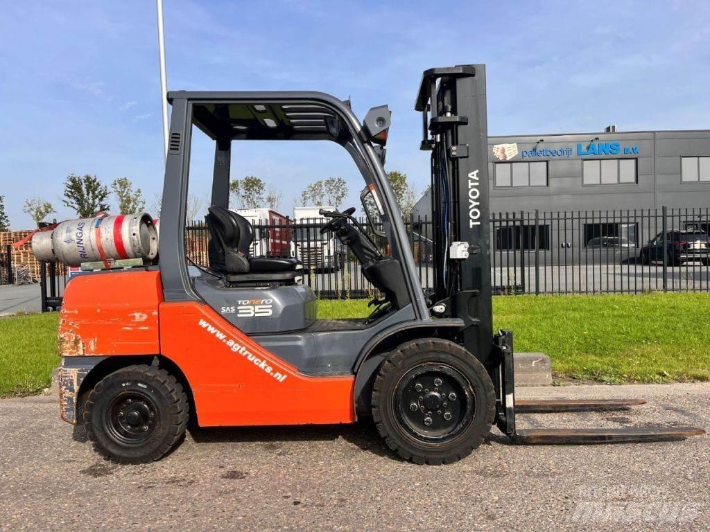 Toyota 02-8FGJF35 شاحنات LPG