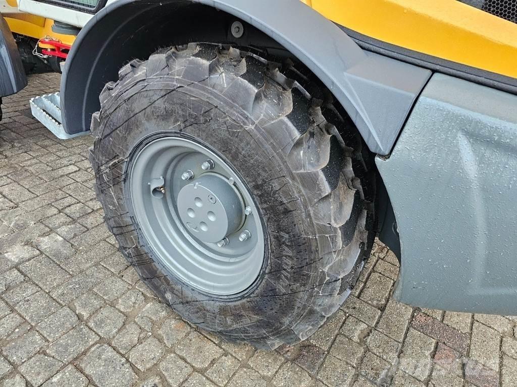 Liebherr L504C لوادر بعجل