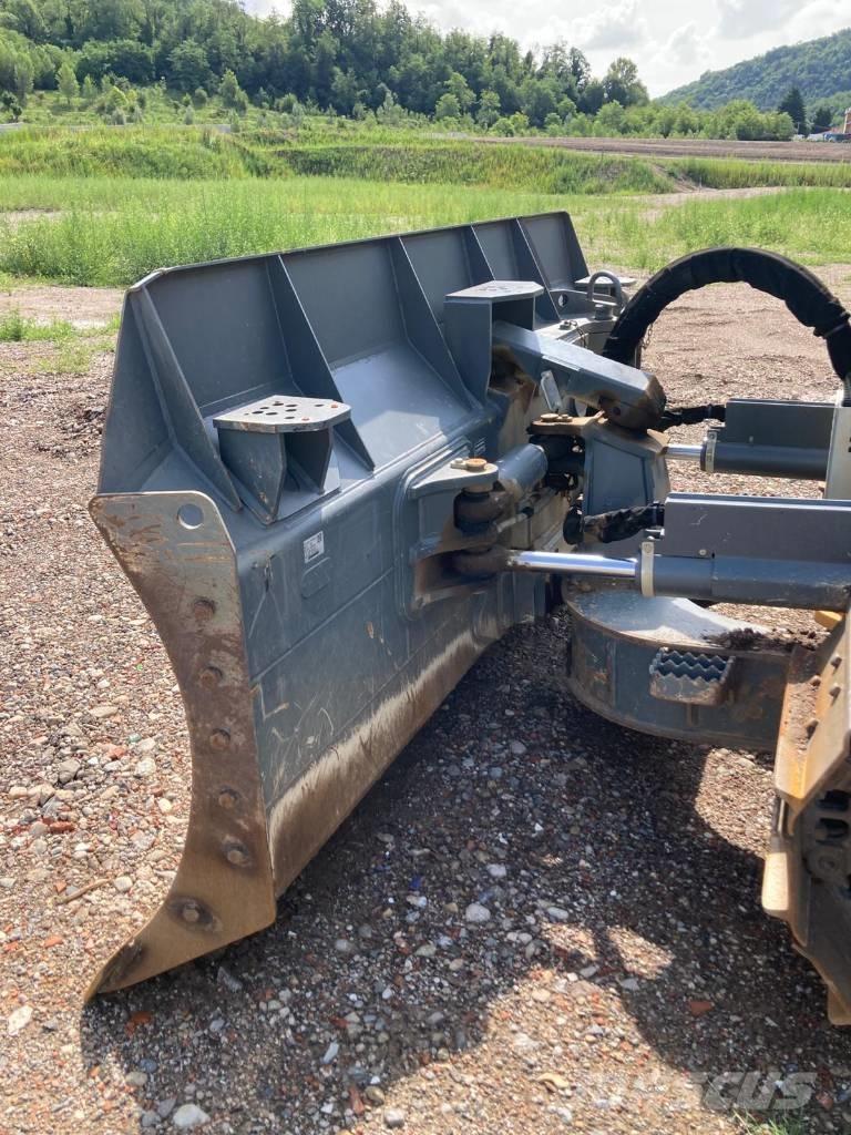 Liebherr PR 716 XL بلدوزرات مجنزرة