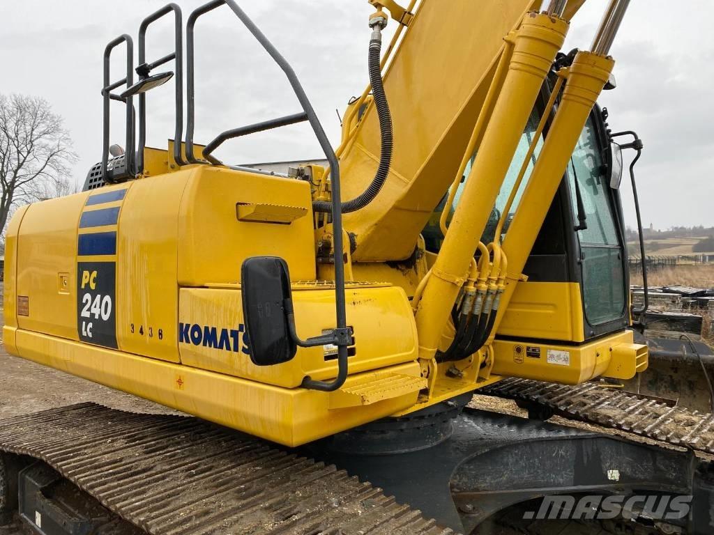 Komatsu PC 240 LC حفارات طويلة الذراع