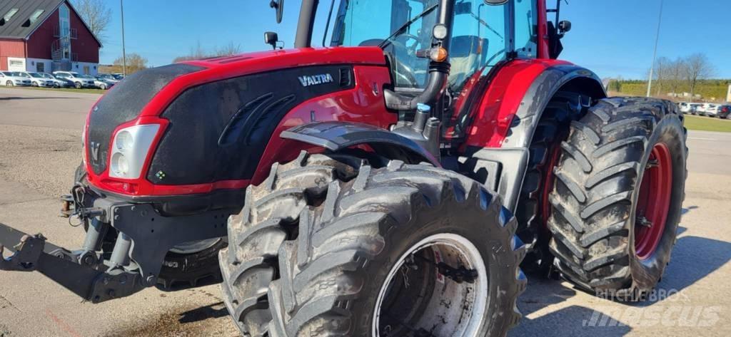 Valtra T 203 Direct الجرارات