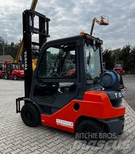 Toyota 02-8 FG F 25 شاحنات LPG