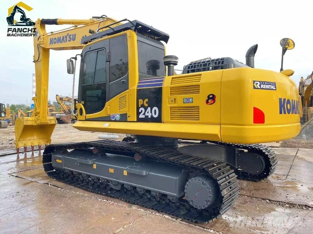 Komatsu PC240 حفارات زحافة