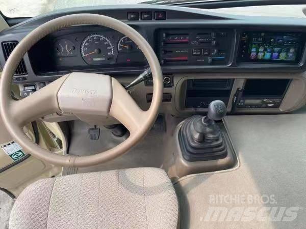 Toyota Coaster Bus حافلة صغيرة