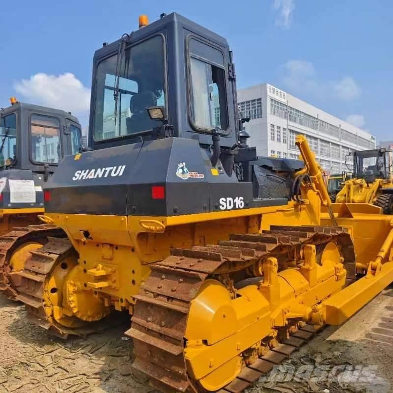 Shantui SD 16 بلدوزرات مجنزرة
