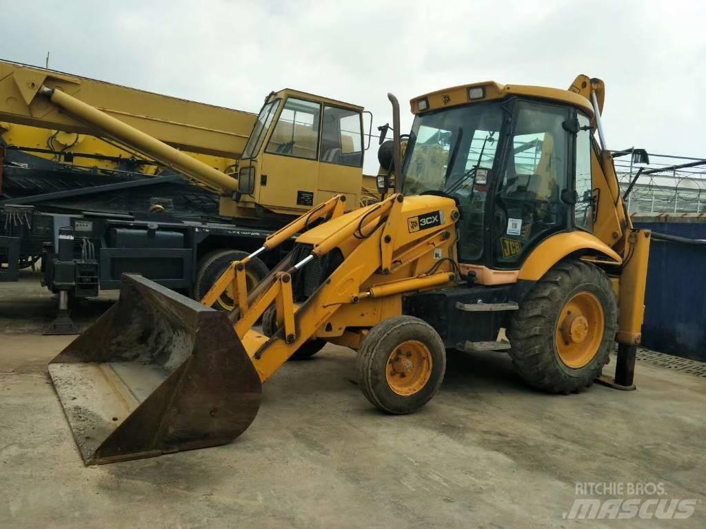 JCB 3CX لوادر ذات جرافات عكسية