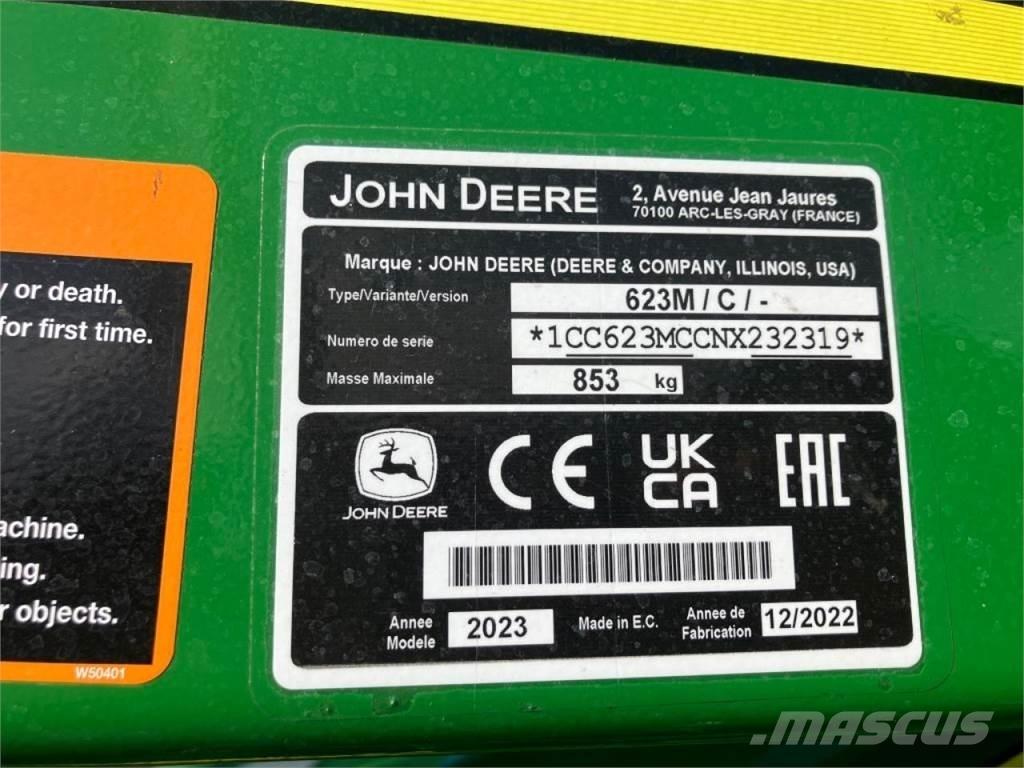 John Deere 6120M الجرارات