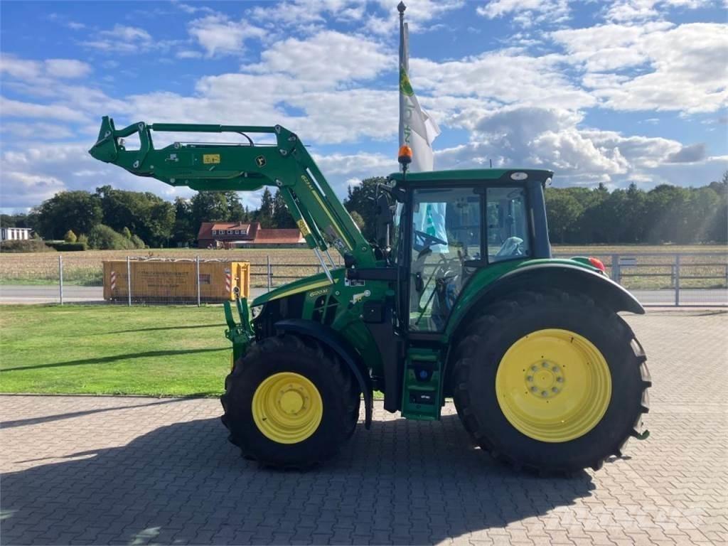 John Deere 6120M الجرارات