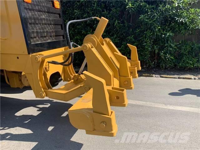 CAT 140K معدات تمهيد الطرق