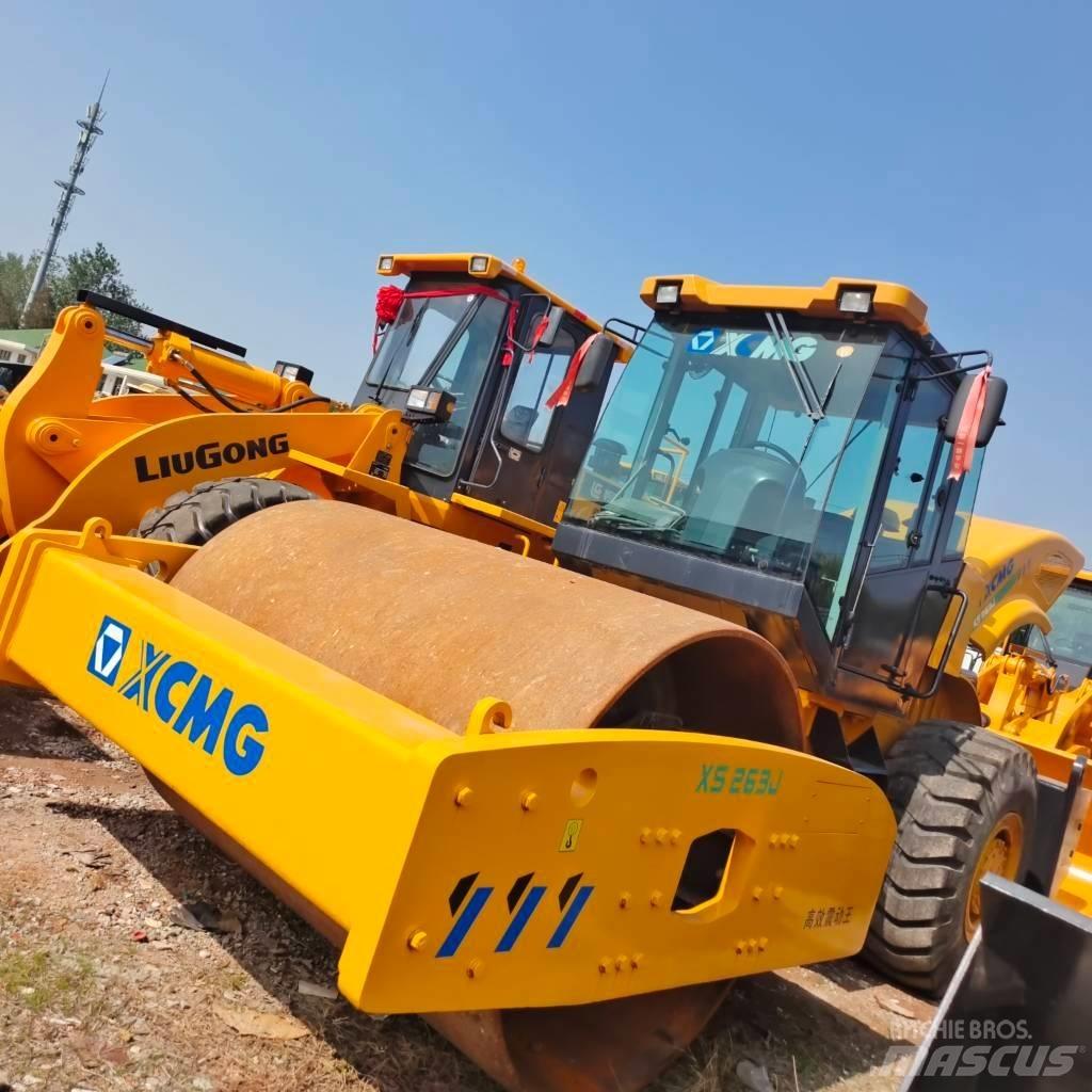XCMG XS263J مداحل أحادية الأسطوانة