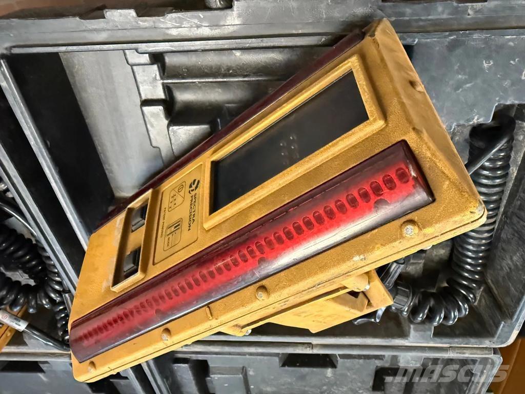 CAT D6M بلدوزرات مجنزرة