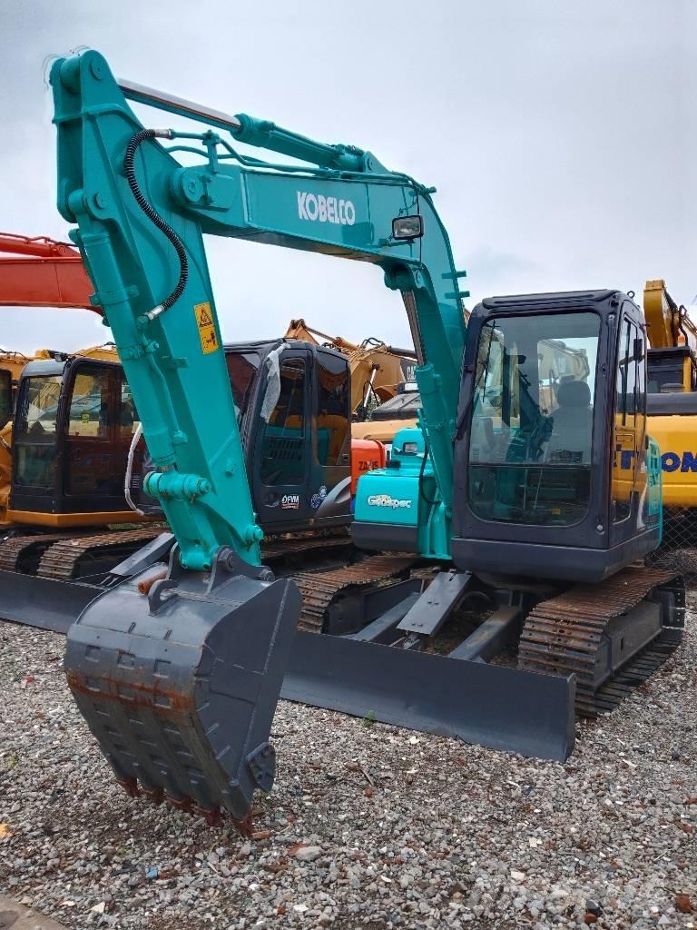 Kobelco SK75 حفارات وسط 7 طن - 12 طن