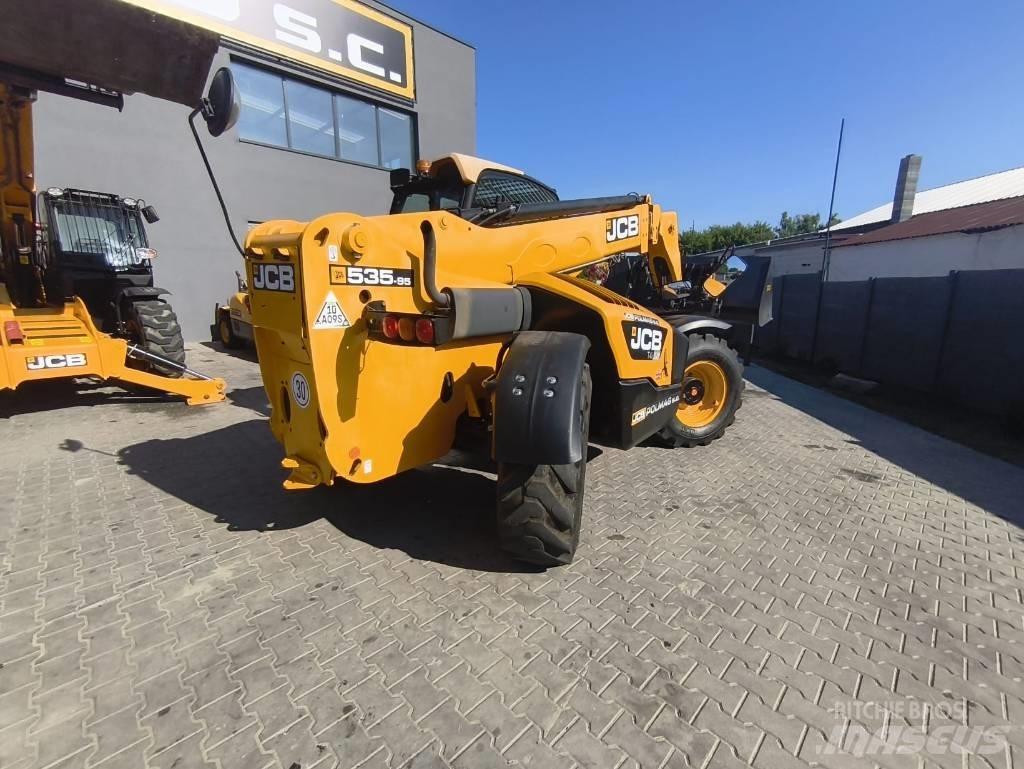 JCB 535-95 مناولات متداخلة