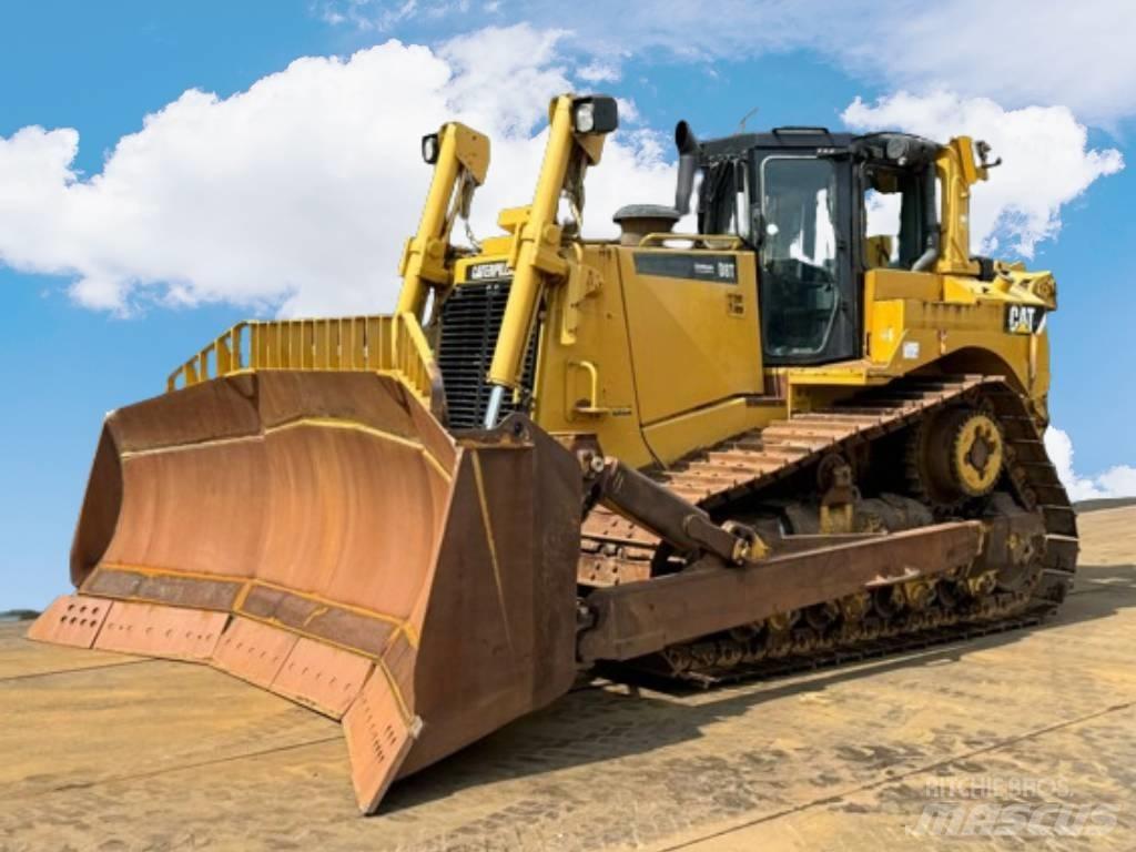 CAT D 8 T بلدوزرات مجنزرة