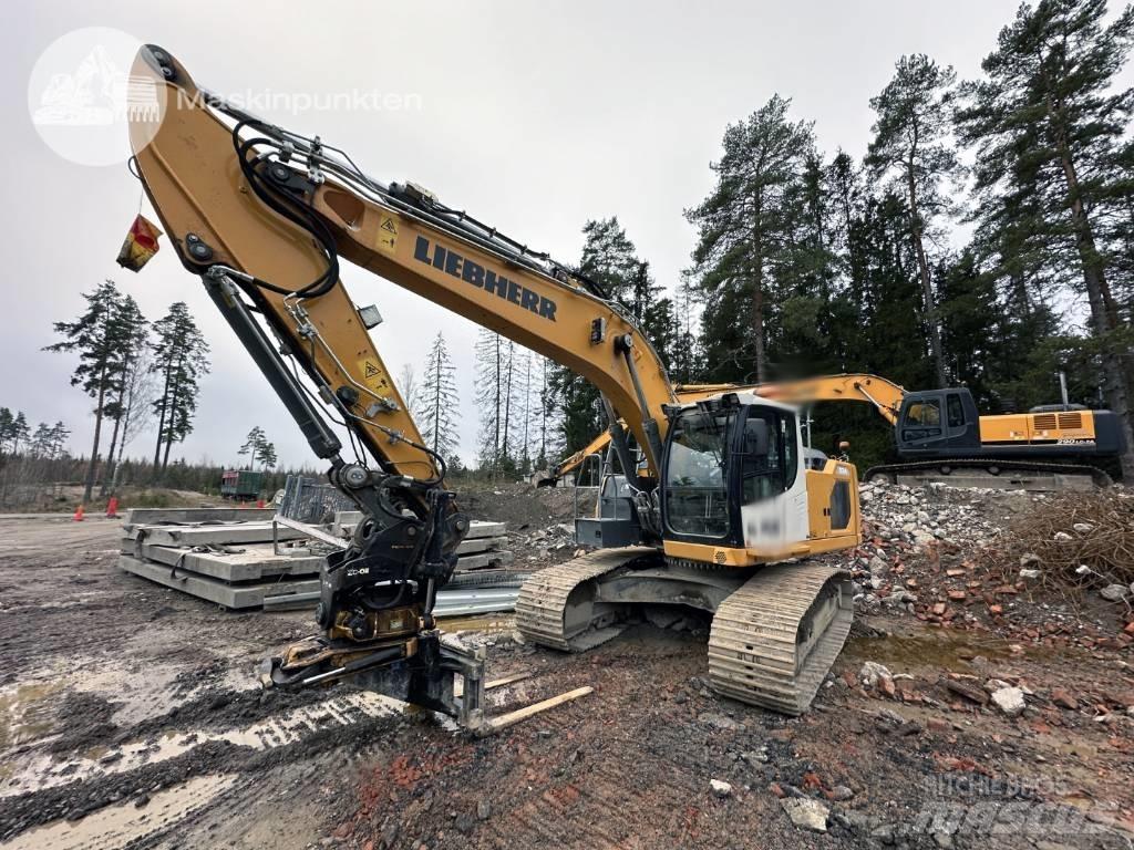 Liebherr R 924 LC حفارات زحافة