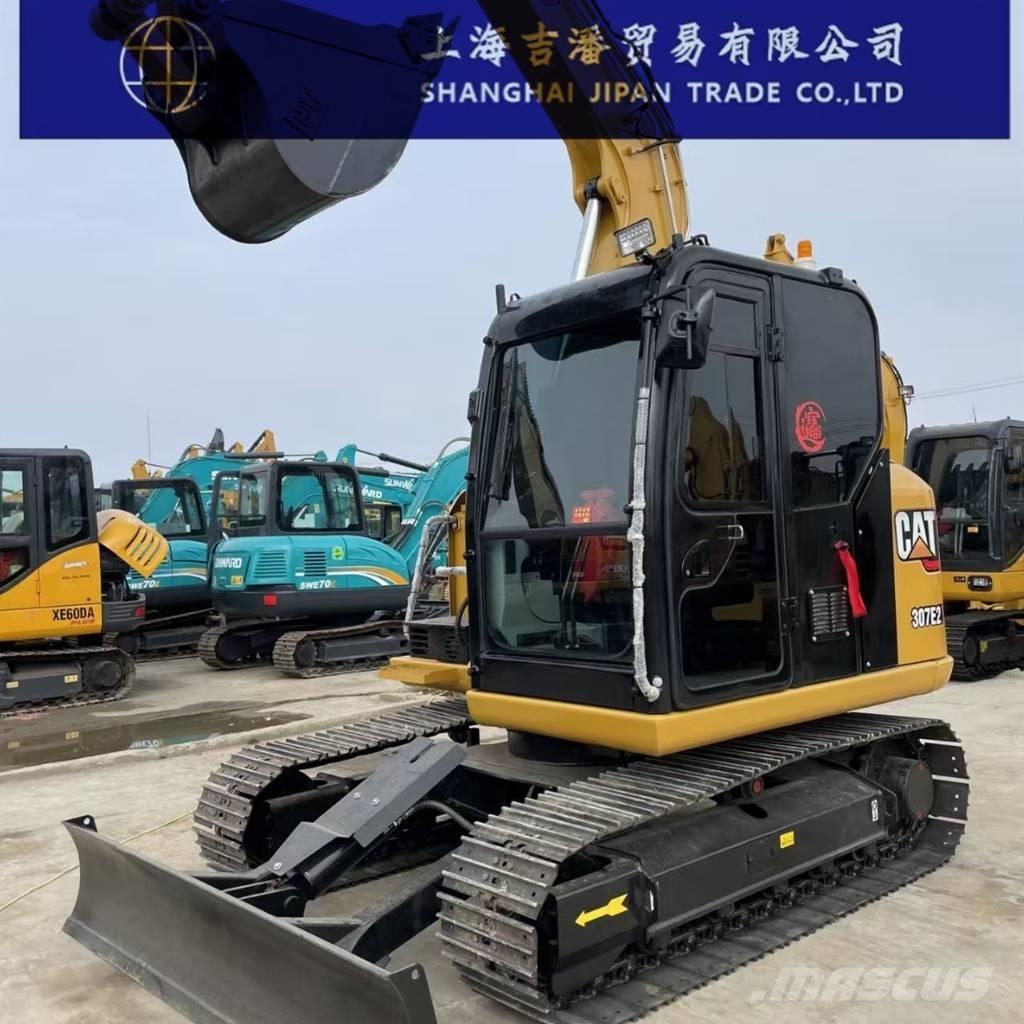 CAT 307 حفارات زحافة