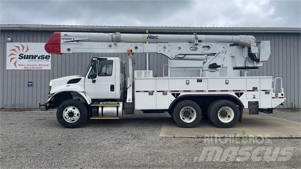 Altec AA55E المنصات الهوائية المثبتة على شاحنة