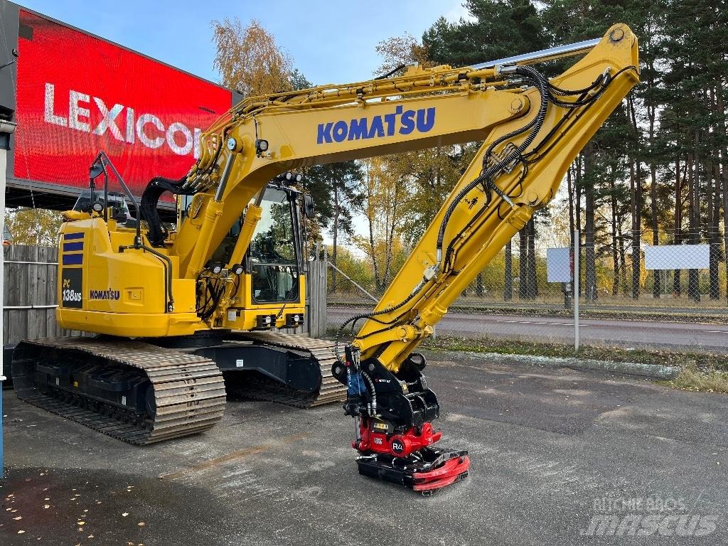 Komatsu PC138US-11 حفارات زحافة